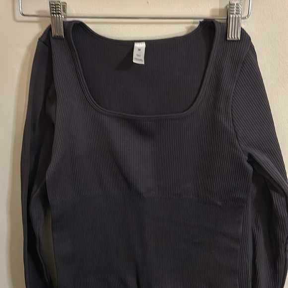 3 Ribbed Bodysuits - Picture 6 of 9